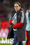 30.03.2026, Fussball Freundschafts-Länderspiele 2.Spieltag, Deutschland - Ghana, in der MHP-Arena Stuttgart (Deutschland). Dr. Silja Friedsam (Teamärztin DFB) bringt Getränke auf den Platz.