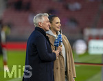 30.03.2026, Fussball Freundschafts-Länderspiele 2.Spieltag, Deutschland - Ghana, in der MHP-Arena Stuttgart (Deutschland). ARD-Experte Bastian Schweinsteiger (li) und Moderatorin Esther Sedlaczek (re)