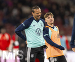 30.03.2026, Fussball Freundschafts-Länderspiele 2.Spieltag, Deutschland - Ghana, in der MHP-Arena Stuttgart (Deutschland). Leroy Sane (Deutschland) lachend beim Aufwärmen. re: Lennart Karl (Deutschland) 