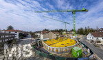 21.03.2026, Bad Wörishofen (Unterallgäu), Baustelle Löwenbräu-Arkaden Bad Wörishofen, das alte Restaurant und ehemalige Brauerei wurde 2022 abgerissen um eine neue Wohnanlage zu errichten. Der Neubau der Firma Glass kommt zügig voran, das Untergeschoss ist schon gut zu erkennen mit dem Rundbau. Neben Wohnungen und Gastronomie und Tiefgaragen entsteht ein Ort der Begegnung im Herzen von Bad Wörishofen. 
