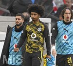 04.04.2026, Fussball 1. Bundesliga 2025/2026, 28.Spieltag, VfB Stuttgart - Borussia Dortmund, in der MHP-Arena Stuttgart, Karim Adeyemi (Borussia Dortmund) und Fabio Silva (Borussia Dortmund) Ersatzspieler.
 

