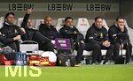 04.04.2026, Fussball 1. Bundesliga 2025/2026, 28.Spieltag, VfB Stuttgart - Borussia Dortmund, in der MHP-Arena Stuttgart, Sportdirektor Ole Book (Borussia Dortmund) auf der Bank neben Trainer Niko Kovac (re, Borussia Dortmund) 
 

