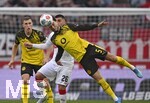 04.04.2026, Fussball 1. Bundesliga 2025/2026, 28.Spieltag, VfB Stuttgart - Borussia Dortmund, in der MHP-Arena Stuttgart, v.l. Nico Schlotterbeck (Borussia Dortmund), Deniz Undav (Stuttgart) und Ramy Bensebaini (Borussia Dortmund) 
 

