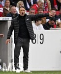 04.04.2026, Fussball 1. Bundesliga 2025/2026, 28.Spieltag, VfB Stuttgart - Borussia Dortmund, in der MHP-Arena Stuttgart, Trainer Niko Kovac (Borussia Dortmund) gestikuliert.
 

