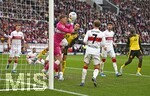 04.04.2026, Fussball 1. Bundesliga 2025/2026, 28.Spieltag, VfB Stuttgart - Borussia Dortmund, in der MHP-Arena Stuttgart, Torwart Alexander Nübel (Stuttgart) klärt.

