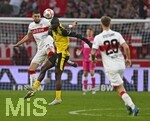 04.04.2026, Fussball 1. Bundesliga 2025/2026, 28.Spieltag, VfB Stuttgart - Borussia Dortmund, in der MHP-Arena Stuttgart, v.l. Jeff Chabot (Stuttgart) gegen Serhou Yadaly Guirassy (Borussia Dortmund) Finn Jeltsch (Stuttgart) 
 

