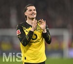 04.04.2026, Fussball 1. Bundesliga 2025/2026, 28.Spieltag, VfB Stuttgart - Borussia Dortmund, in der MHP-Arena Stuttgart, Marcel Sabitzer (Borussia Dortmund) feiert nach dem Spiel.
 


