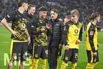 04.04.2026, Fussball 1. Bundesliga 2025/2026, 28.Spieltag, VfB Stuttgart - Borussia Dortmund, in der MHP-Arena Stuttgart, Maximilian Beier (Borussia Dortmund) und Trainer Niko Kovac (Borussia Dortmund) freuen sich.
 

