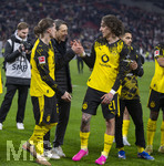 04.04.2026, Fussball 1. Bundesliga 2025/2026, 28.Spieltag, VfB Stuttgart - Borussia Dortmund, in der MHP-Arena Stuttgart, Schlussjubel der Dortmunder, mit Marcel Sabitzer (Borussia Dortmund), Trainer Niko Kovac (Borussia Dortmund), Fabio Silva (Borussia Dortmund), 