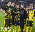 04.04.2026, Fussball 1. Bundesliga 2025/2026, 28.Spieltag, VfB Stuttgart - Borussia Dortmund, in der MHP-Arena Stuttgart, Schlussjubel der Dortmunder, mit Luca Reggiani (Borussia Dortmund), Samuele Inacio (Borussia Dortmund), Trainer Niko Kovac (Borussia Dortmund), Daniel Svensson (Borussia Dortmund)  