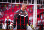 04.04.2026, Fussball 1. Bundesliga 2025/2026, 28.Spieltag, VfB Stuttgart - Borussia Dortmund, in der MHP-Arena Stuttgart, Torwart Alexander Nübel (Stuttgart) nachdenklich beim Aufwärmen.