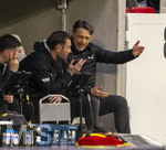 04.04.2026, Fussball 1. Bundesliga 2025/2026, 28.Spieltag, VfB Stuttgart - Borussia Dortmund, in der MHP-Arena Stuttgart, re: Trainer Niko Kovac (Borussia Dortmund) und Co-Trainer Rober Kovac (Borussia Dortmund) unzufrieden