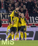04.04.2026, Fussball 1. Bundesliga 2025/2026, 28.Spieltag, VfB Stuttgart - Borussia Dortmund, in der MHP-Arena Stuttgart, Torjubel, Julian Brandt (Borussia Dortmund), Marcel Sabitzer (Borussia Dortmund), Jobe Bellingham (Borussia Dortmund), Fabio Silva (Borussia Dortmund), 