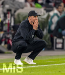 04.04.2026, Fussball 1. Bundesliga 2025/2026, 28.Spieltag, VfB Stuttgart - Borussia Dortmund, in der MHP-Arena Stuttgart, Trainer Sebastian Hoeneß (Stuttgart) fassungslos.