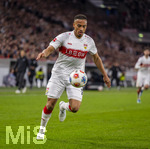 04.04.2026, Fussball 1. Bundesliga 2025/2026, 28.Spieltag, VfB Stuttgart - Borussia Dortmund, in der MHP-Arena Stuttgart, Jamie Leweling (Stuttgart) am Ball 