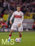 04.04.2026, Fussball 1. Bundesliga 2025/2026, 28.Spieltag, VfB Stuttgart - Borussia Dortmund, in der MHP-Arena Stuttgart, Bilal El Khannouss (Stuttgart) am Ball 