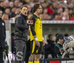 04.04.2026, Fussball 1. Bundesliga 2025/2026, 28.Spieltag, VfB Stuttgart - Borussia Dortmund, in der MHP-Arena Stuttgart, li: Trainer Niko Kovac (Borussia Dortmund) wechselt Fabio Silva (Borussia Dortmund) ein. 