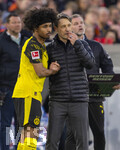 04.04.2026, Fussball 1. Bundesliga 2025/2026, 28.Spieltag, VfB Stuttgart - Borussia Dortmund, in der MHP-Arena Stuttgart, re: Trainer Niko Kovac (Borussia Dortmund) wechselt Karim Adeyemi (Borussia Dortmund) ein. 