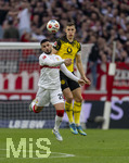 04.04.2026, Fussball 1. Bundesliga 2025/2026, 28.Spieltag, VfB Stuttgart - Borussia Dortmund, in der MHP-Arena Stuttgart, v.li: Deniz Undav (Stuttgart) gegen Nico Schlotterbeck (Borussia Dortmund) 