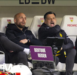04.04.2026, Fussball 1. Bundesliga 2025/2026, 28.Spieltag, VfB Stuttgart - Borussia Dortmund, in der MHP-Arena Stuttgart, Trainerbank Dortmund, mit: Sportdirektor Ole Book (li, Borussia Dortmund),
