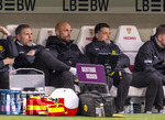 04.04.2026, Fussball 1. Bundesliga 2025/2026, 28.Spieltag, VfB Stuttgart - Borussia Dortmund, in der MHP-Arena Stuttgart, Trainerbank Dortmund, mit: Sportdirektor Ole Book (mitte, Borussia Dortmund),

