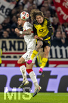 04.04.2026, Fussball 1. Bundesliga 2025/2026, 28.Spieltag, VfB Stuttgart - Borussia Dortmund, in der MHP-Arena Stuttgart, von links:  Jeff Chabot (Stuttgart) gegen Fabio Silva (Borussia Dortmund) 