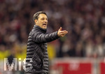 04.04.2026, Fussball 1. Bundesliga 2025/2026, 28.Spieltag, VfB Stuttgart - Borussia Dortmund, in der MHP-Arena Stuttgart, Trainer Niko Kovac (Borussia Dortmund) gibt Anweisungen, zeigt, gestikuliert, gibt Kommandos, Anweisungen, gibt Anweisungen, zeigend, gestikulierend,  