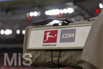 04.04.2026, Fussball 1. Bundesliga 2025/2026, 28.Spieltag, VfB Stuttgart - Borussia Dortmund, in der MHP-Arena Stuttgart, Fernsehkamera mit dem DFL-Logo am Spielfeldrand 