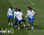06.04.2026,  Fussball UEFA Championsleague 2025/2026: Vor dem Viertelfinale, Real Madrid - FC Bayern München, Am Vortag des Spieles Trainingsession Real Madrid in Madrid (Spanien), v.li: Ferland Mendy (Real Madrid), Eduardo Camavinga (Real Madrid), Vinicius Junior (Real Madrid), Kylian Mbappe (Real Madrid), Eder Militao (Real Madrid) 
