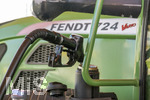 07.04.2026, Landwirtschaft, Bad Wörishofen im Allgäu. Bauern kämpfen mit hohen Diesel-Preisen für ihre Landmaschinen. Hier wird ein Fendt-Traktor beim V-Markt in Bad Wörishofen betankt.