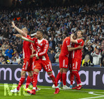 07.04.2026, Fussball UEFA Championsleague 2025/2026: Viertelfinale, Real Madrid - FC Bayern München, im Estadio Bernabeu in Madrid (Spanien),  Torjubel zum 2:0 Harry Kane (re, FC Bayern München), Michael Olise (FC Bayern München), Jonathan Tah (FC Bayern München) 
  
