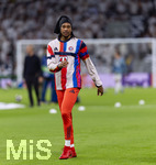 07.04.2026, Fussball UEFA Championsleague 2025/2026: Viertelfinale, Real Madrid - FC Bayern München, im Estadio Bernabeu in Madrid (Spanien),  Aufwärmen,  Michael Olise (FC Bayern München) 
