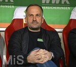 10.04.2026, Fussball 1. Bundesliga 2025/2026, 29.Spieltag, FC Augsburg - TSG 1899 Hoffenheim, in der WWK-Arena Augsburg. Trainer Manuel Baum (FC Augsburg) nachdenklich.
 

