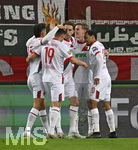 10.04.2026, Fussball 1. Bundesliga 2025/2026, 29.Spieltag, FC Augsburg - TSG 1899 Hoffenheim, in der WWK-Arena Augsburg. Torjubel um den Torschützen Alexis Julian Claude-Maurice (FC Augsburg) 
 

