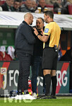 10.04.2026, Fussball 1. Bundesliga 2025/2026, 29.Spieltag, FC Augsburg - TSG 1899 Hoffenheim, in der WWK-Arena Augsburg.
 Trainer Christian Ilzer (Hoffenheim) und Trainer Manuel Baum (FC Augsburg) haben eine Meinungsverschiedenheit,

