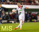 10.04.2026, Fussball 1. Bundesliga 2025/2026, 29.Spieltag, FC Augsburg - TSG 1899 Hoffenheim, in der WWK-Arena Augsburg. Marius Wolf (FC Augsburg) 