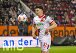 10.04.2026, Fussball 1. Bundesliga 2025/2026, 29.Spieltag, FC Augsburg - TSG 1899 Hoffenheim, in der WWK-Arena Augsburg. Fabian Rieder (FC Augsburg) am Ball 