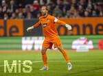 10.04.2026, Fussball 1. Bundesliga 2025/2026, 29.Spieltag, FC Augsburg - TSG 1899 Hoffenheim, in der WWK-Arena Augsburg. Torwart Oliver Baumann (TSG 1899 Hoffenheim) 