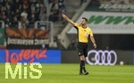 10.04.2026, Fussball 1. Bundesliga 2025/2026, 29.Spieltag, FC Augsburg - TSG 1899 Hoffenheim, in der WWK-Arena Augsburg. Schiedsrichter Daniel Schlager