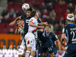 10.04.2026, Fussball 1. Bundesliga 2025/2026, 29.Spieltag, FC Augsburg - TSG 1899 Hoffenheim, in der WWK-Arena Augsburg. mitte: Ozan Kabak (TSG 1899 Hoffenheim) 