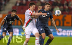 10.04.2026, Fussball 1. Bundesliga 2025/2026, 29.Spieltag, FC Augsburg - TSG 1899 Hoffenheim, in der WWK-Arena Augsburg. von links:  Michael Gregoritsch (Augsburg) gegen Robin Hranac (TSG 1899 Hoffenheim) 