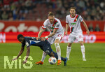 10.04.2026, Fussball 1. Bundesliga 2025/2026, 29.Spieltag, FC Augsburg - TSG 1899 Hoffenheim, in der WWK-Arena Augsburg. v.li: Bazoumana Toure (TSG 1899 Hoffenheim) gegen Marius Wolf (FC Augsburg) 