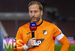 10.04.2026, Fussball 1. Bundesliga 2025/2026, 29.Spieltag, FC Augsburg - TSG 1899 Hoffenheim, in der WWK-Arena Augsburg. Torwart Oliver Baumann (TSG 1899 Hoffenheim) beim SKY-Sport Interview.
