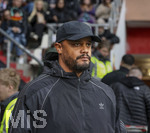 11.04.2026, Fussball 1. Bundesliga 2025/2026, 29.Spieltag, FC St Pauli - FC Bayern München, im Stadion am Millerntor in Hamburg St Pauli, Trainer Vincent Kompany (FC Bayern München) nachdenklich 
 

