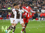 11.04.2026, Fussball 1. Bundesliga 2025/2026, 29.Spieltag, FC St Pauli - FC Bayern München, im Stadion am Millerntor in Hamburg St Pauli,  v.li: Tomoya Ando (St. Pauli), Hauke Wahl (FC St. Pauli) gegen Nicolas Jackson (FC Bayern München) 
 

