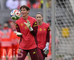 14.04.2026,  WM-Qualifikation Europa, Frauen 2026, 3.Spieltag, Deutschland - Österreich, im Max-Morlock-Stadion Nürnberg, Torhüterin Ann-Katrin Berger (Deutschland) beim Aufwärmen.