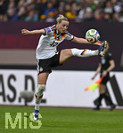 14.04.2026,  WM-Qualifikation Europa, Frauen 2026, 3.Spieltag, Deutschland - Österreich, im Max-Morlock-Stadion Nürnberg, Franziska Kett (Deutschland) am Ball.