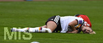 14.04.2026,  WM-Qualifikation Europa, Frauen 2026, 3.Spieltag, Deutschland - Österreich, im Max-Morlock-Stadion Nürnberg, Giulia Gwinn (Deutschland) angeschlagen am Boden