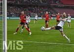 14.04.2026,  WM-Qualifikation Europa, Frauen 2026, 3.Spieltag, Deutschland - Österreich, im Max-Morlock-Stadion Nürnberg, Linda Dallmann (Deutschland)  v.l. Virginia Kirchberger (Österreich), Nicole Anyomi (Deutschland) und Linda Dallmann (Deutschland) 