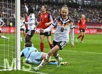 14.04.2026,  WM-Qualifikation Europa, Frauen 2026, 3.Spieltag, Deutschland - Österreich, im Max-Morlock-Stadion Nürnberg, Torhüterin Mariella El Sherif (Österreich) am Boden beim 2:0 von Vivien Endmann (Deutschland) 